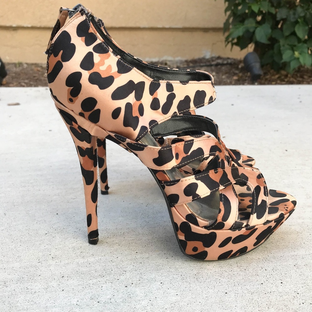 Bebe leopard print stiletto heels size 8